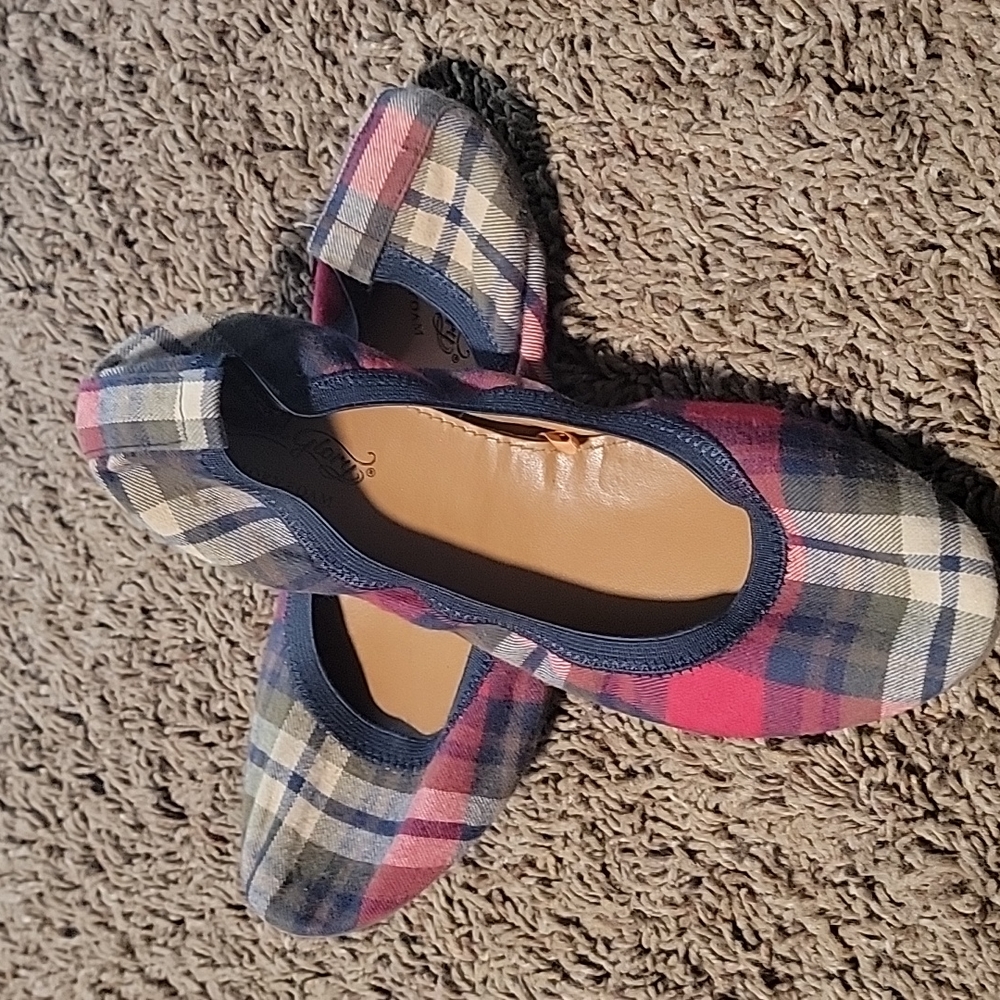 Womens flats